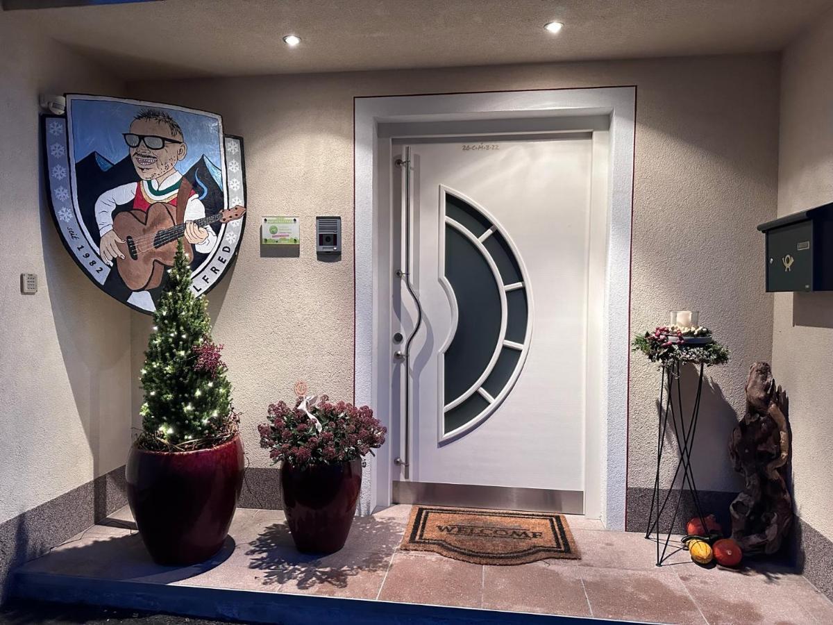 Kallis Appartement 迈尔霍芬 外观 照片